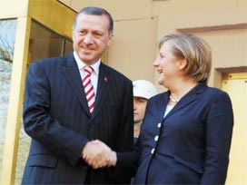 Merkel'in 4 yıl sonra gelişinin nedeni