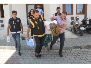 Cezaevinden firar edip sahte kimlikle hırsızlık yaparken yakalandılar