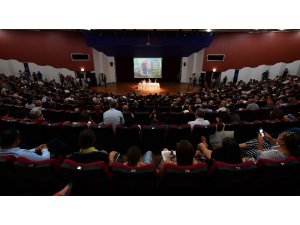 İzmir Buluşmaları’nın ikincisinde tarım ve sağlıklı gıda masaya yatırıldı