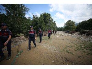 Düzce'deki su baskını ve toprak kayması