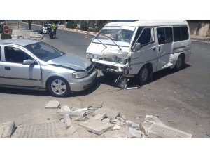 Siirt’te maddi hasarlı trafik kazası