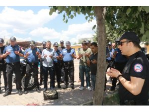 Yeni alınan polis motorları için kurban kesildi