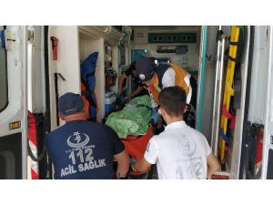 Kayalıklardan denize düşen kızı vatandaşlar kurtardı