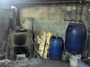 Tekirdağ’da bidon bidon kaçak içki ele geçirildi