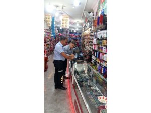 Kozmetik ürünleri satan iş yerleri denetlendi