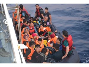 Ayvalık’ta 40 düzensiz göçmen yakalandı