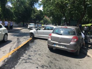 Beşiktaş’ta feci kaza: 1’i ağır 2 yaralı