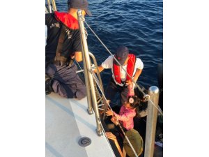 Kuşadası’nda 14’ü çocuk 48 kaçak göçmen yakalandı