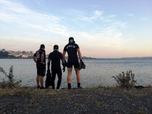 Küçükçekmece Gölü’ne giren bir kişinin kaybolduğu ihbarı polisi harekete geçirdi