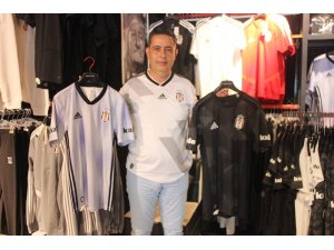 Beşiktaş’ın yeni sezon formaları Hatay’da satışa çıkarıldı