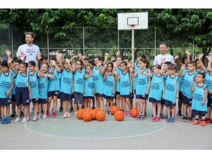 Yaz Spor Okullarına 11 bin 950 bin kişi katılıyor