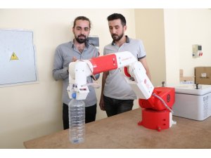 Üniversite öğrencilerinden milli robot “Müjgan”