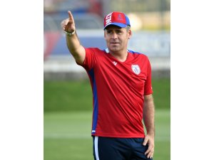 TFF 1. Lig'de 10 ekip teknik direktörünü değiştirmedi