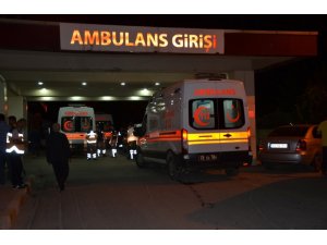 Otomobil traktöre çarptı: 3 ölü, 4 yaralı