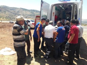 Yakıt tankeri şarampole uçtu: 1 ölü