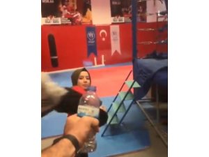 Dünya Şampiyonu Hayriye’den ’Bottle Cap Challenge’ videosu
