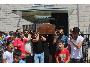 Denizde boğulan 9 yaşındaki çocuk toprağa verildi