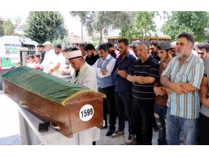 Denizde boğulan çocuk defnedildi