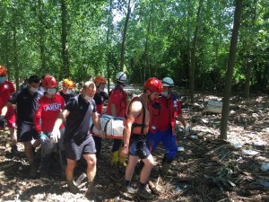 Selde hayatını kaybeden baba ile henüz bulunamayan oğlunun son fotoğrafları ortaya çıktı