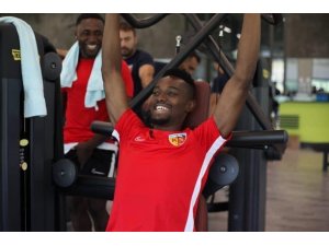 Mensah’tan transfer açıklaması
