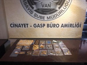 Kuyumcu kuryesinin altın dolu bavulu gasp edildi