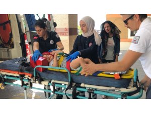 Balkondan düşen 2 yaşındaki çocuk yaralandı