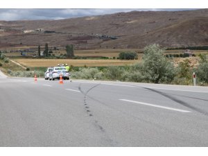 Sivas’ta seyir halinde lastik patladı: 6 yaralı