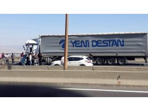 Nurdağı’nda iki tır çarpıştı: 1 yaralı