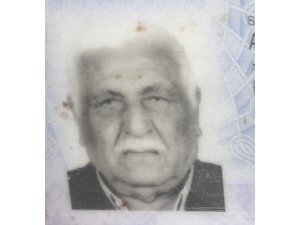 Bahçe kapısının altında kalan yaşlı adam hayatını kaybetti