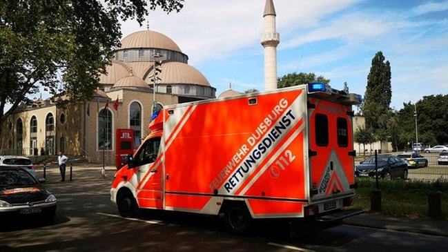 "15.45'te patlayacak" Almanya'da camiye bomba ihbarı!