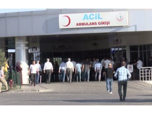 Bingöl’de minibüs ile otomobil çarpıştı: 1 ölü, 13 yaralı