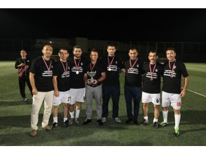 Mükremin Küçük futbol turnuvasında şampiyon basın yayın oldu