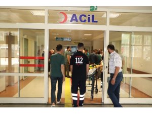 Traktörden düşen kadın ağır yaralandı