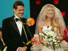 Ekranda evlendiler 5 dakikada boşandılar