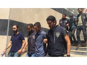 Sultangazi’de yaşanan kadın cinayetinin zanlısı adliyeye sevk edildi