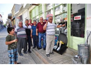 Mut’ta 6 iş yeri kurşunlandı