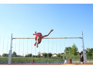 Merakı ile başladığı uzun atlama sporu ile dünya ikincisi oldu