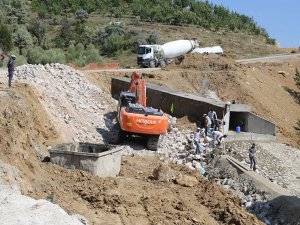 Hadim'de yol genişletme çalışmaları
