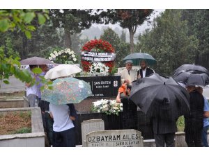 Şan Ökten, kabri başında anıldı