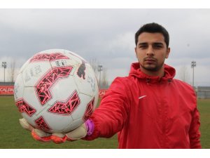 Elazığ Belediyespor eski kalecisini aldı