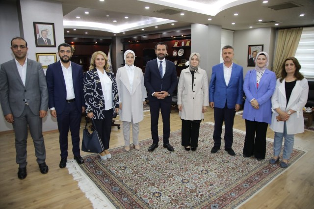 Usta'dan Şerifoğulları'na ziyaret