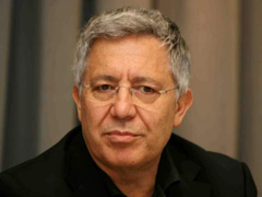 Livaneli CNN Türk'teyken NTV'ye salladı!