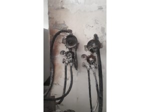 Elektrik kontağından çıkan yangın büyümeden söndürüldü