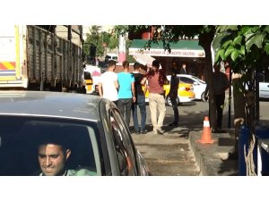 Diyarbakır’da zırhlı polis aracına EYP ve silahlı saldırı: 4 yaralı