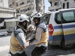İdlib'e hava saldırılarında ölü sayısı 17'ye yükseldi
