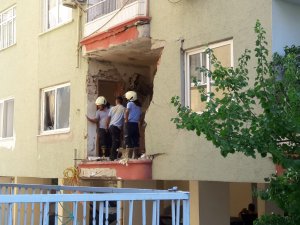 GÜNCELLEME - Patlayan klima motoru duvarı yıktı: 1 ölü