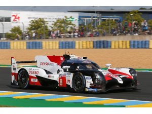 Mobil 1 zorlu otomobil yarışlarında destekçi