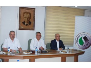 Salihli OSB’deki çalışmalar hakkında Vali Deniz’e bilgi verildi