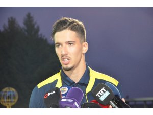Altay Bayındır: "Hocama teşekkür etmek istiyorum bana şans verdiği için"