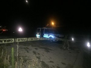 Polis aracına uzun namlulu silahlarla saldırı